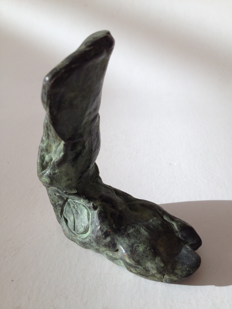 escultura bronce talon de aquiles de marta darder4