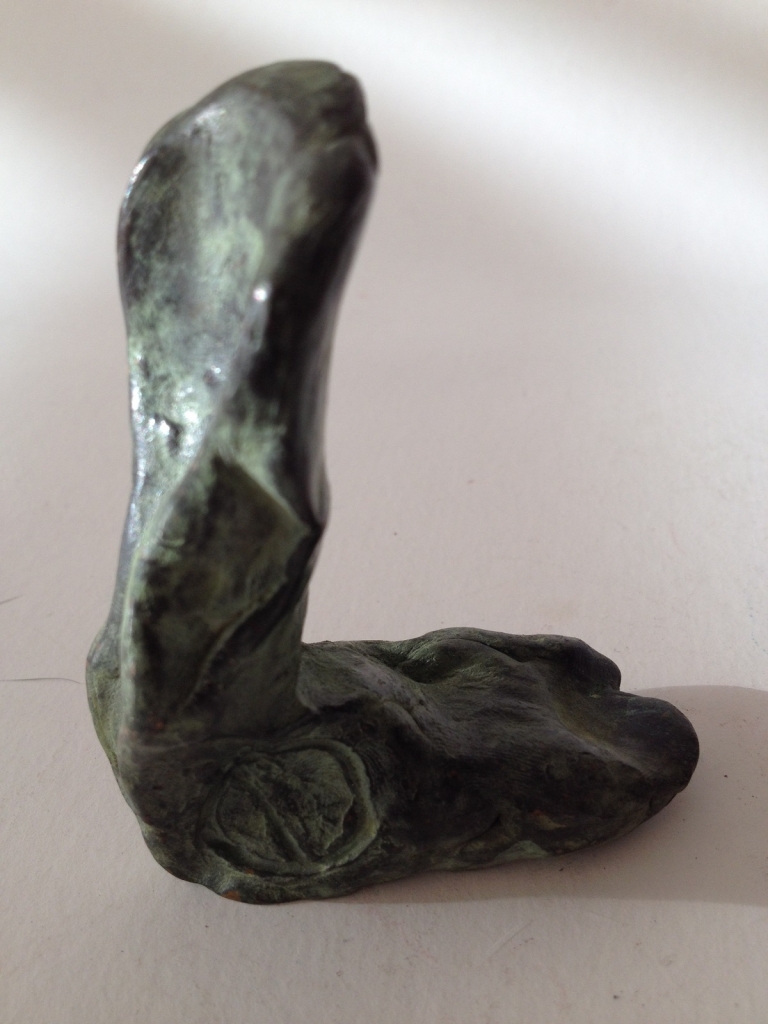 escultura bronce talon de aquiles de marta darder5